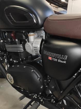 TRIUMPH BONNEVILLE T120 BLACK 1200 